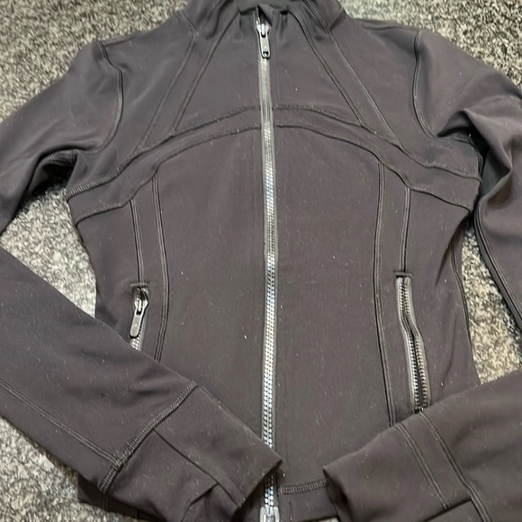 Tops - Lululemon Niki Defined cropped Jacket. Size 4. Ladies. WT245